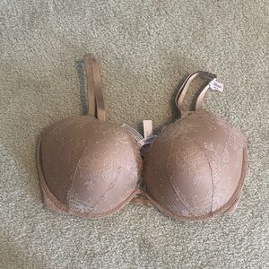 NWT Victoria Secret Elegant Lace bra size 38DDD